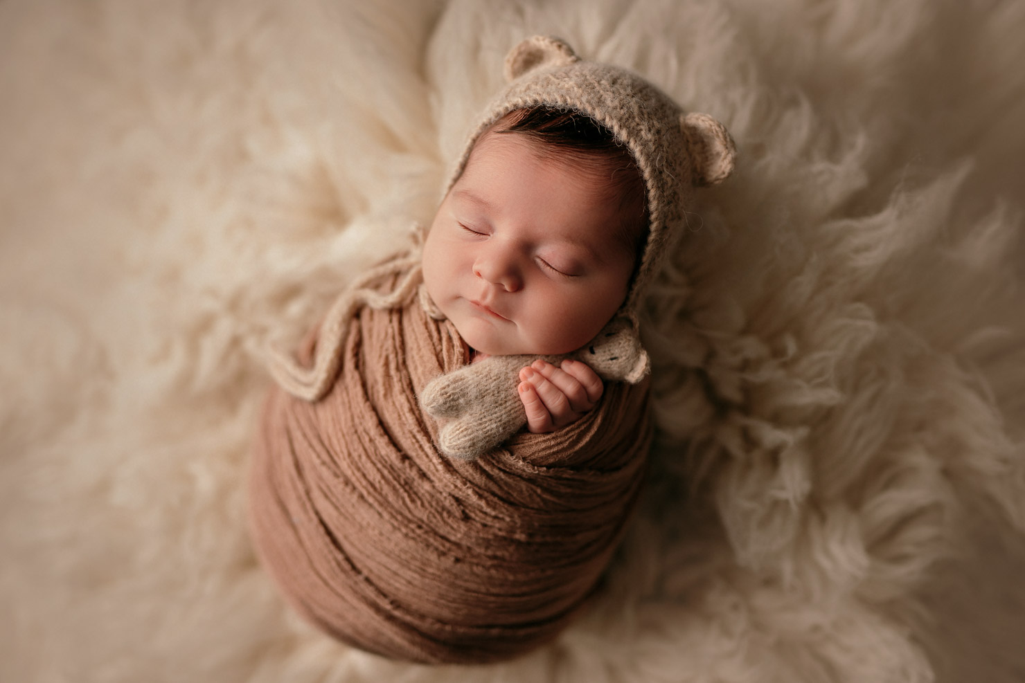 Sedinta foto nou-nascut-Sedinta foto newborn Bucuresti
